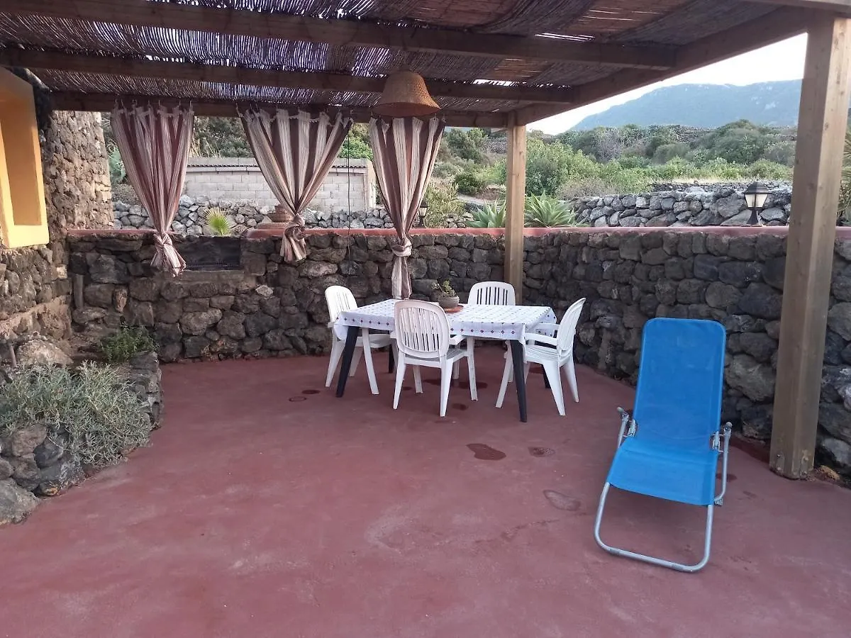 Residenza Dei Baroni - Dammusi Bed&Relax Pantelleria
