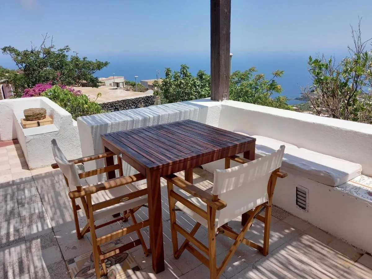 Residenza Dei Baroni - Dammusi Bed&Relax Pantelleria Italy